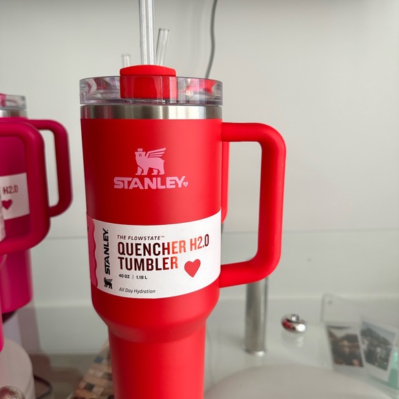 Stanley 40 oz Stainless Steel H2.0 Flowstate Quencher Tumbler valentine bundle - Picture 10 of 10